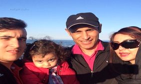 خانواده سوپرلاکچری یحیی گل محمدی را ببینید/چقدر شیک و راحت میگردند!!