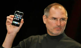 یک آیفون نسل اول با قیمت 50 هزار دلار در حراجی به فروش گذاشته شد