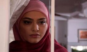 عکس + 18 از ریحانه پارسا در ترکیه / پا روی آبروی خانواده اش گذاشت !