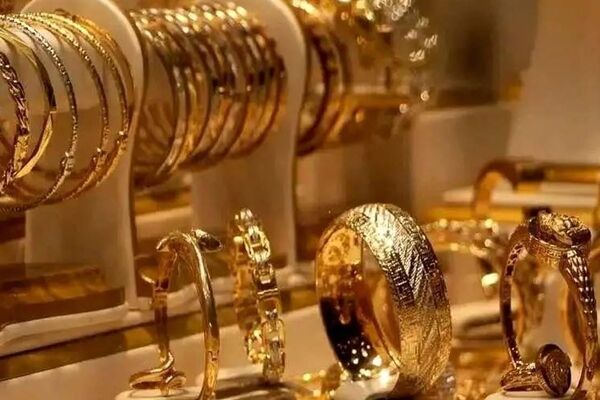 سوالی که ذهن مردم ایران را درگیر کرد / الان طلا بخریم یا نه؟